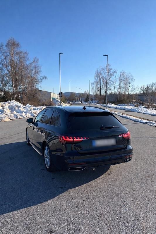 Gebraucht Audi A4 S-Line 150 PS (110 kW) 2021 Schwarz Kombi