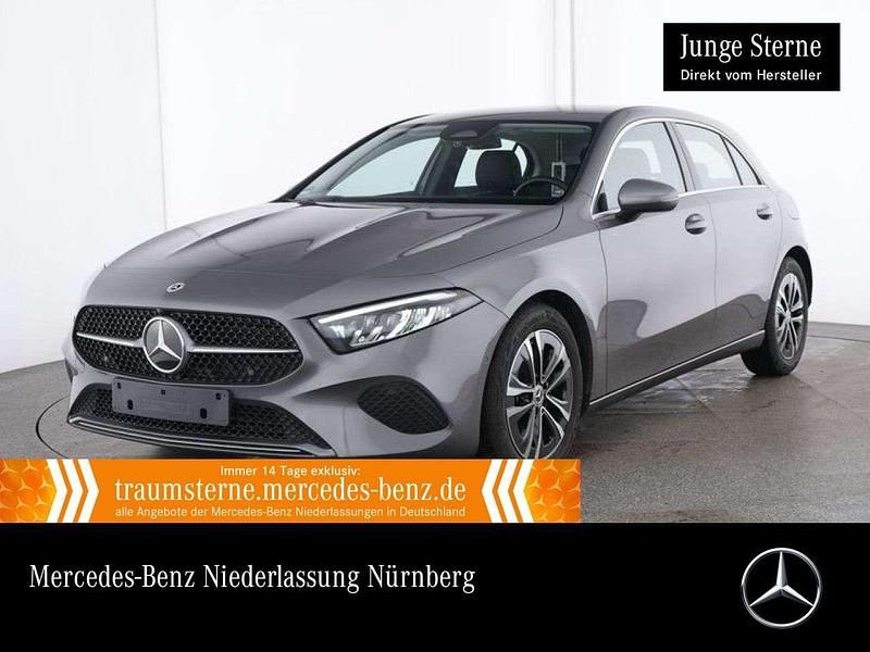 Grau Gebraucht 2024 Mercedes A200 Advanced Limousine | 28.690 € (Fairer Preis) - Bild 1/3