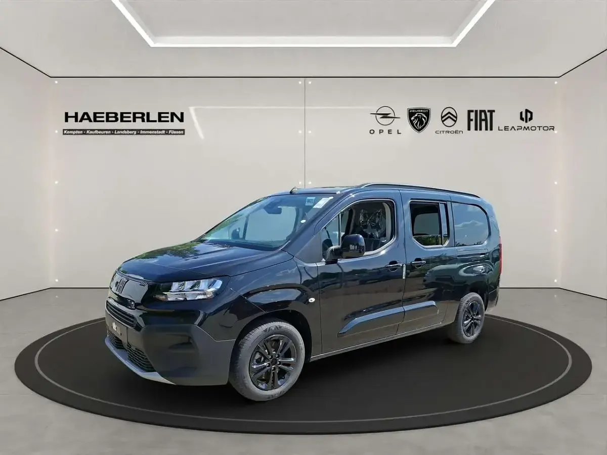 Neu Fiat Qubo Icon 131 PS (96 kW) 2026 Schwarz Van / Kleinbus