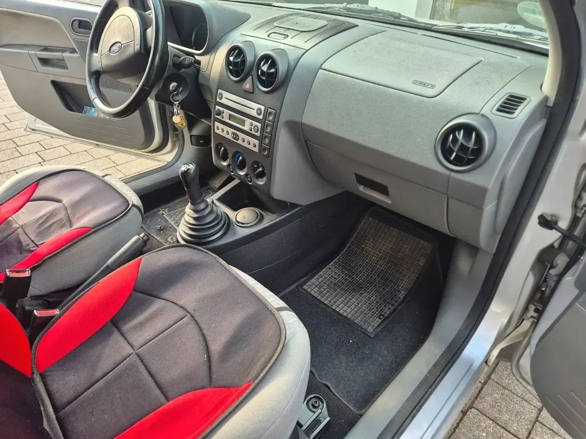 Gebraucht Ford Fusion Viva 80 PS (58 kW) 2004 Silber Kleinwagen