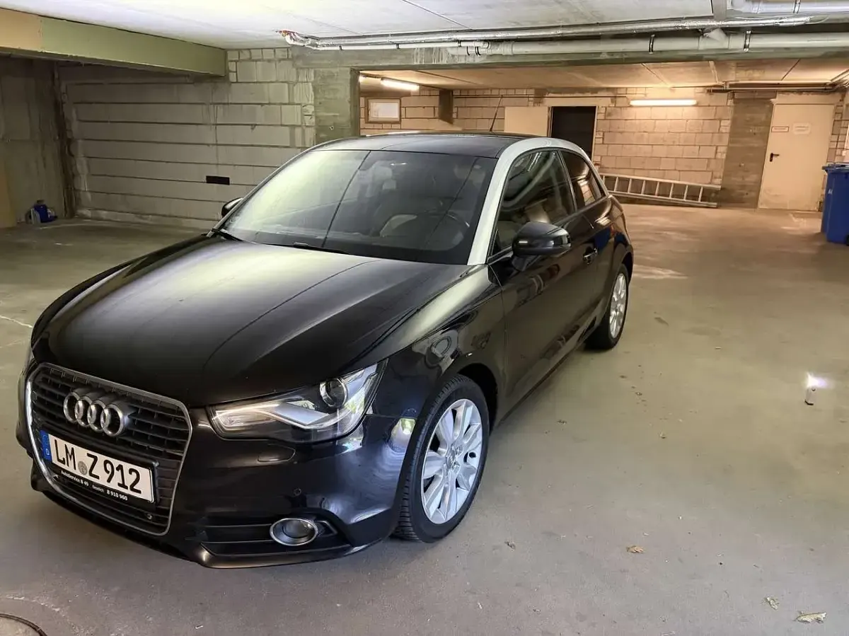 Gebraucht Audi A1 Ambition 122 PS (89 kW) 2011 Schwarz Kleinwagen