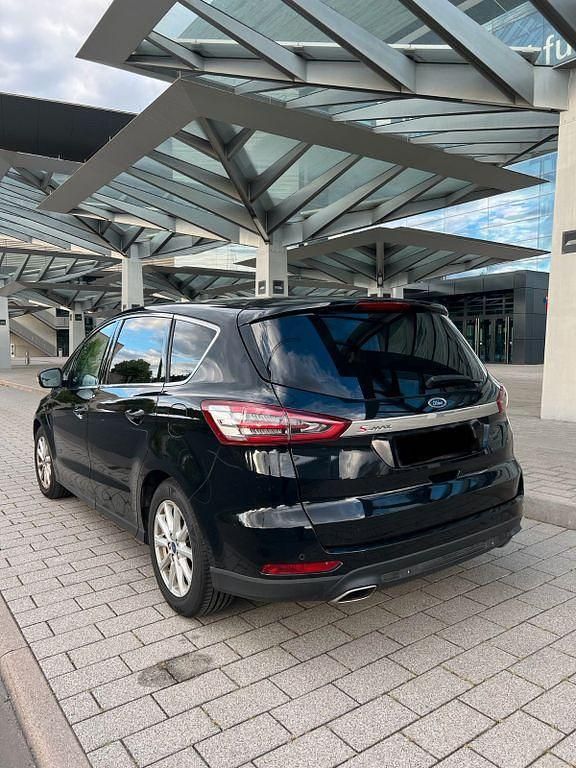 Schwarz Gebraucht 2016 Ford S-MAX Vignale Van / Kleinbus | 10.500 € (Fairer Preis) - Bild 1/4