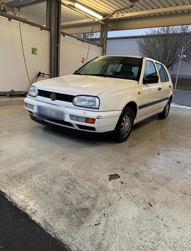 Weiß Gebraucht 1996 VW Golf III Kleinwagen | 1.550 € - Bild 1/4