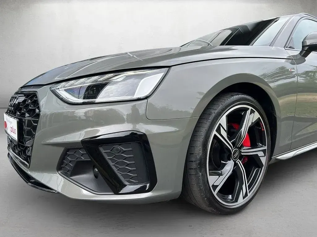 Gebraucht Audi A4 S-Line 204 PS (150 kW) 2023 Grau Kombi