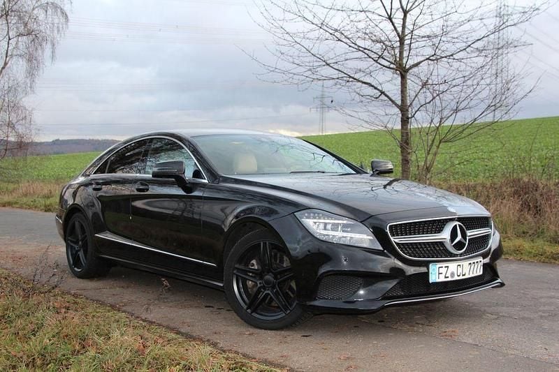 Schwarz Gebraucht 2015 Mercedes CLS350 Limousine | 16.500 € (Fairer Preis) - Bild 1/4