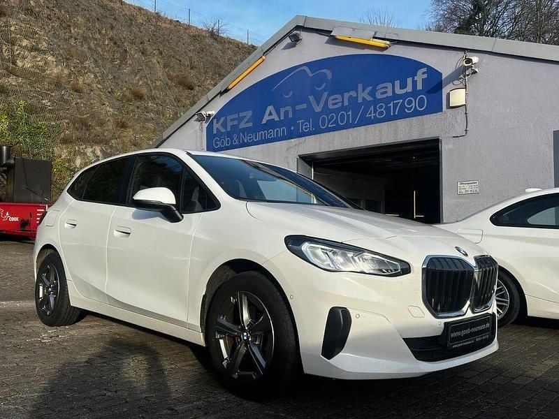 Gebraucht BMW 218 Active Tourer 150 PS (110 kW) 2022 Weiß Van / Kleinbus
