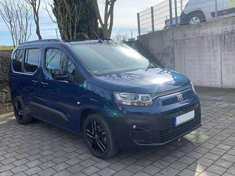 Gebraucht Fiat e-Doblò 100 kW (136 PS) 2023 Mediterraneoblau Van / Kleinbus
