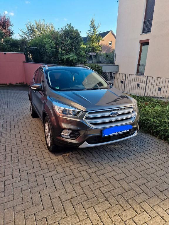 Gebraucht Ford Kuga 150 PS (110 kW) 2019 SUV