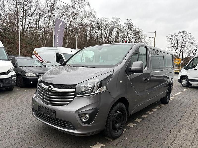 Gebraucht Opel Vivaro 145 PS (106 kW) 2018 Grau Van / Kleinbus
