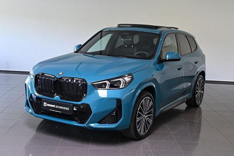 Blau Gebraucht 2023 BMW iX1 M Sport SUV | 46.950 € (Fairer Preis) - Bild 1/4