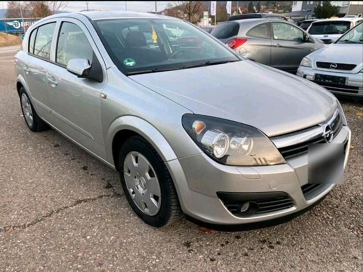 Grau Gebraucht 2005 Opel Astra Kleinwagen | 1.800 € (Fairer Preis) - Bild 1/4