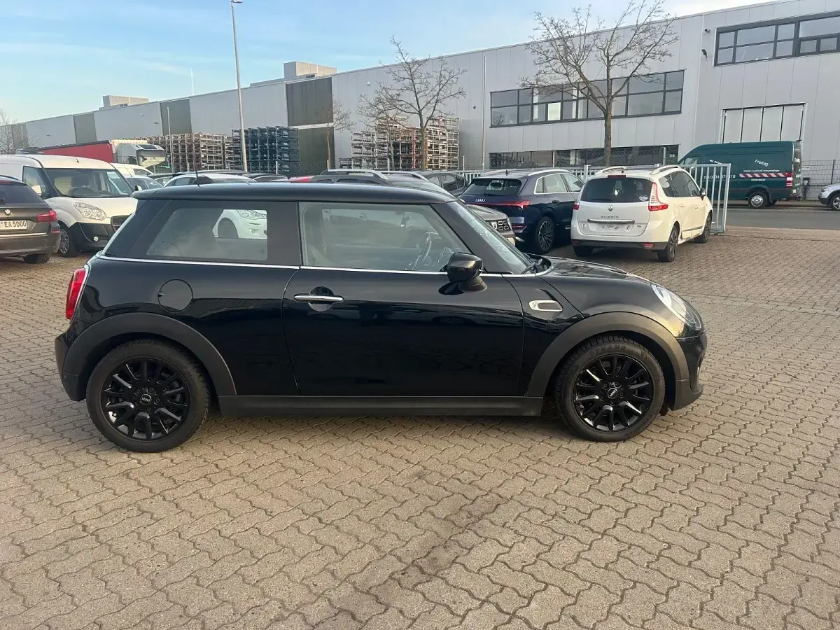 Gebraucht Mini ONE 102 PS (75 kW) 2020 Schwarz Kleinwagen