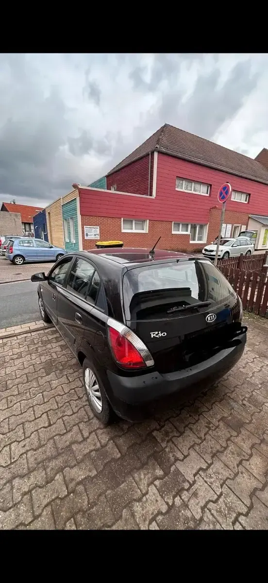Usata Kia Rio 100 CV (73 kW) 2008 Nero Utilitaria