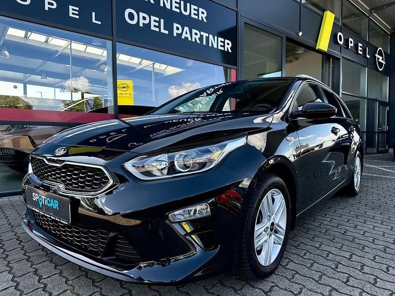 Schwarz Gebraucht 2018 Kia Ceed Sportswagon 3 Kombi | 17.990 € (Fairer Preis) - Bild 1/4
