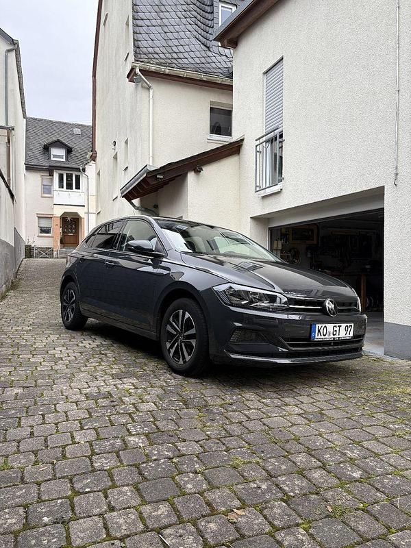 Grau Gebraucht 2020 VW Polo United Kleinwagen | 12.200 € (Fairer Preis) - Bild 1/4