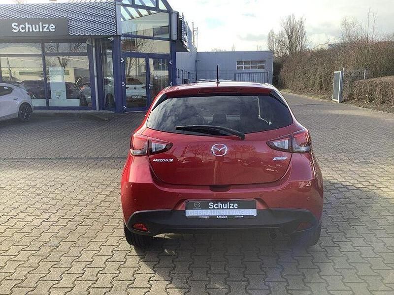 Gebraucht Mazda 2 Nakama 90 PS (66 kW) 2016 Rot Kleinwagen