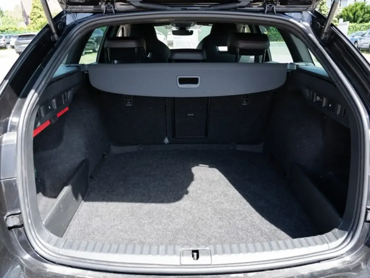 Gebraucht Skoda Octavia RS 245 PS (180 kW) 2022 Schwarzmagic perleffekt (metallic) Kombi