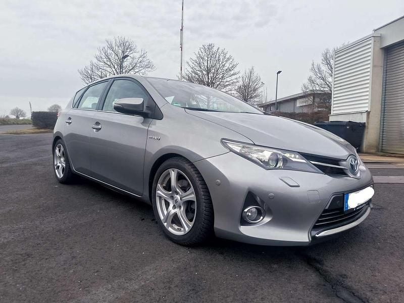 Gebraucht Toyota Auris Hybrid Executive 99 PS (72 kW) 2014 Grau Kleinwagen