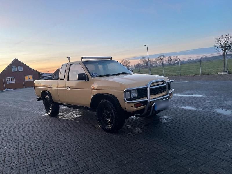 Gebraucht Nissan Navara 80 PS (58 kW) 1991 Andere farben