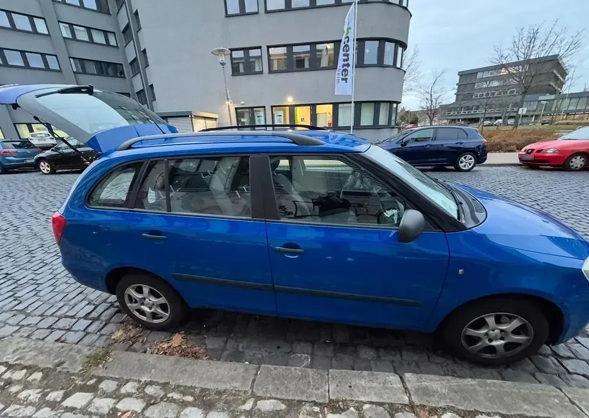 Gebraucht Skoda Fabia 70 PS (51 kW) 2008 Blau Kombi