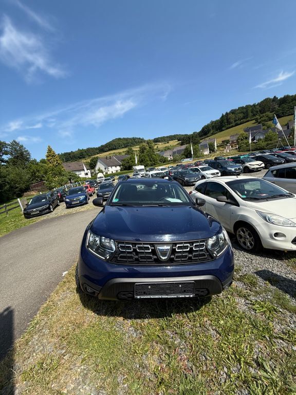 Blau Gebraucht 2018 Dacia Duster Essentiel SUV | 9.990 € (Fairer Preis) - Bild 1/4