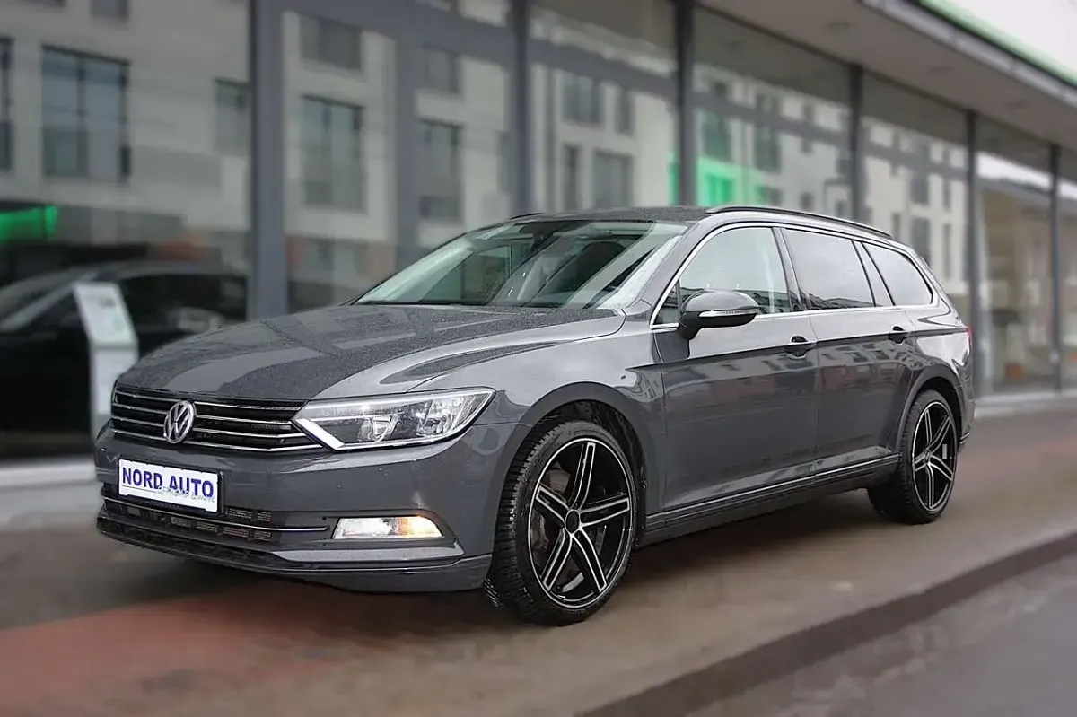 Gebraucht VW Passat 150 PS (110 kW) 2016 Grau Kombi