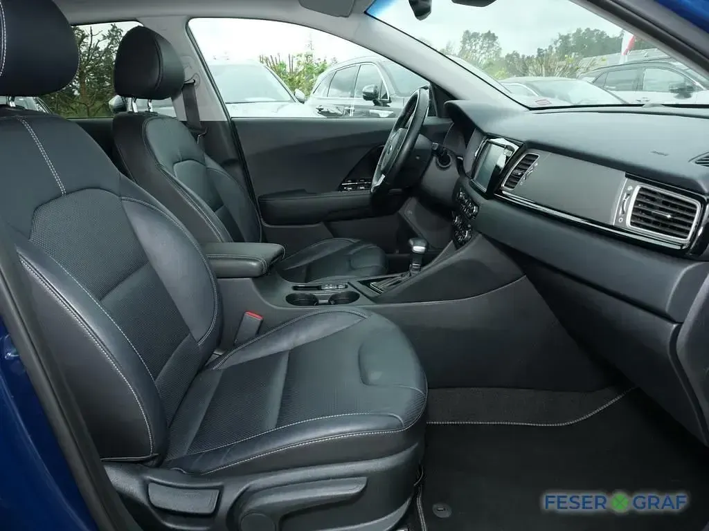 Gebraucht Kia Niro 105 PS (77 kW) 2019 Blau SUV