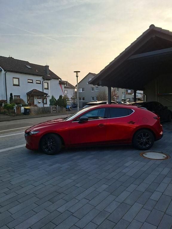 Gebraucht Mazda 3 Selection 122 PS (89 kW) 2019 Rot Limousine