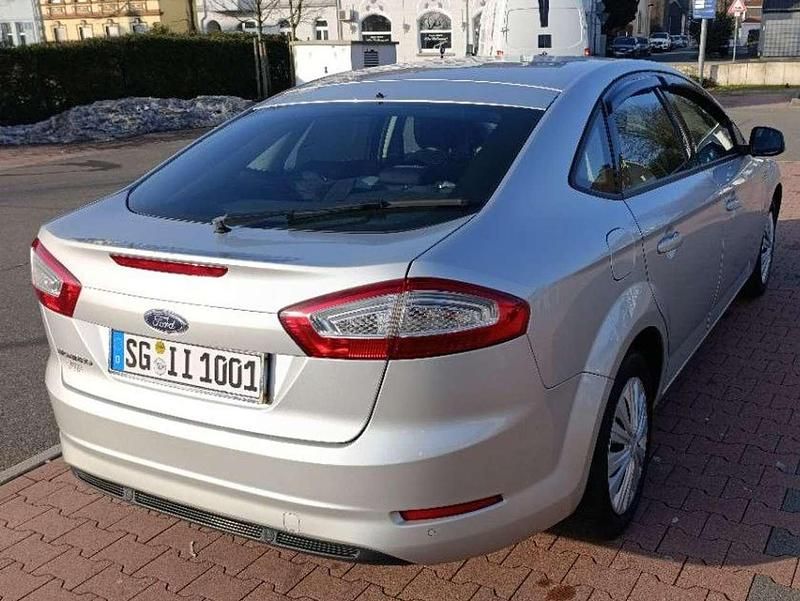 Gebraucht Ford Mondeo Ambiente 140 PS (102 kW) 2012 Kombi