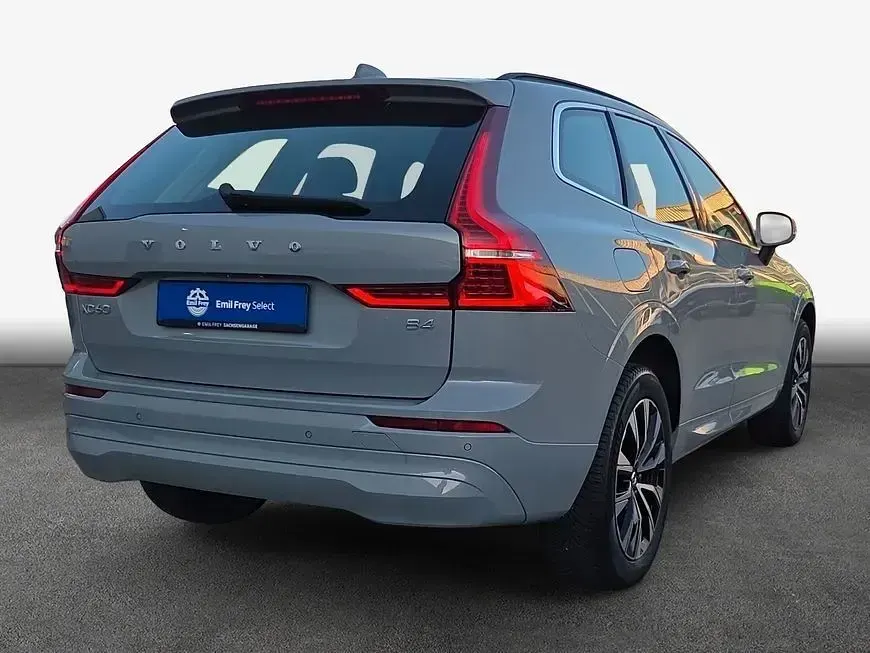 Gebraucht Volvo XC60 Core 197 PS (144 kW) 2023 Grau SUV