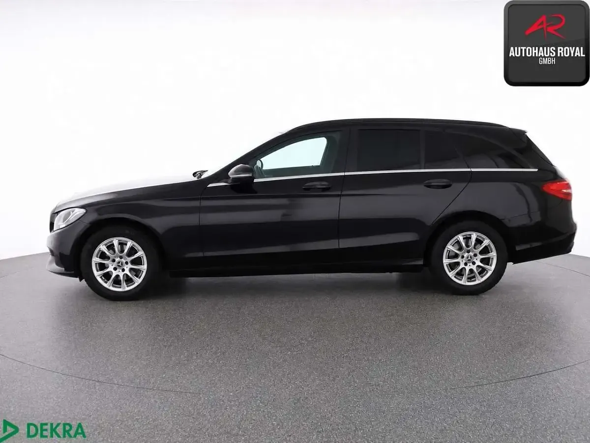 Gebraucht Mercedes C180 156 PS (114 kW) 2018 Schwarz Kombi