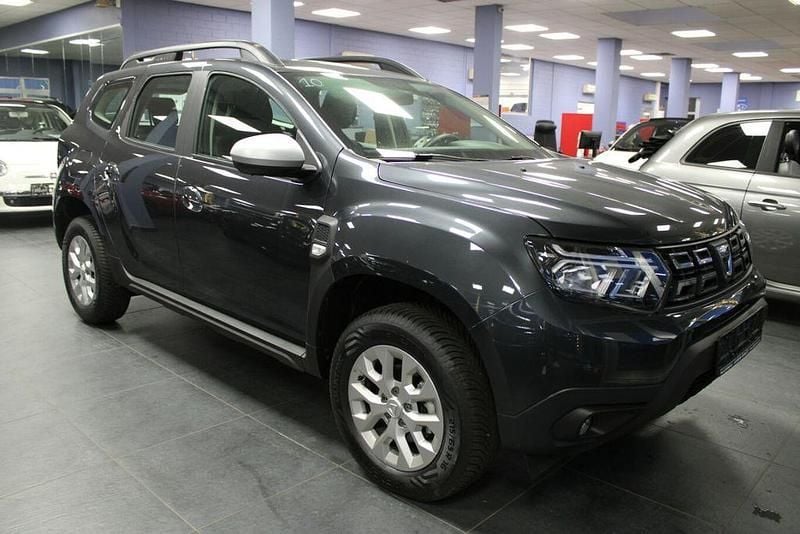Grau Gebraucht 2022 Dacia Duster Comfort SUV | 15.780 € (Superpreis) - Bild 1/4
