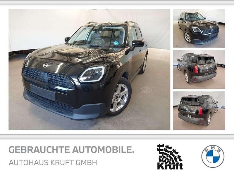 Midnight black ii Gebraucht 2024 Mini One D Countryman Classic SUV | 35.997 € - Bild 1/4