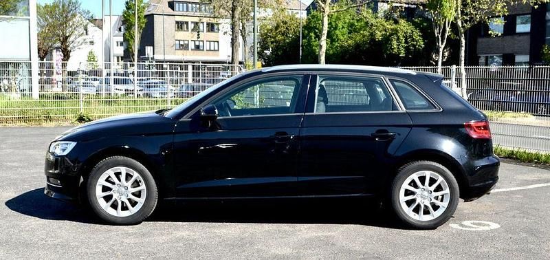 Second-hand Audi A3 110 CP (80 kW) 2016 Negru Berlinǎ