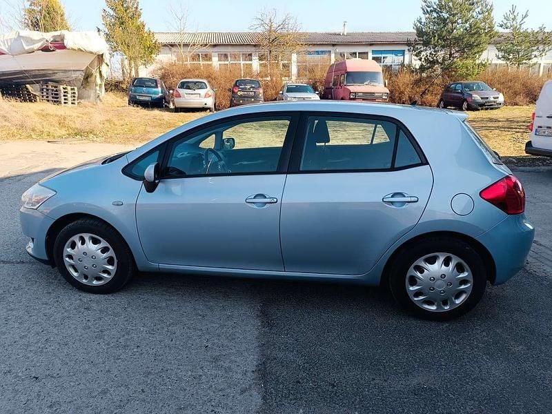 Gebraucht Toyota Auris 97 PS (71 kW) 2009 Kristallblau mica metallic Kleinwagen