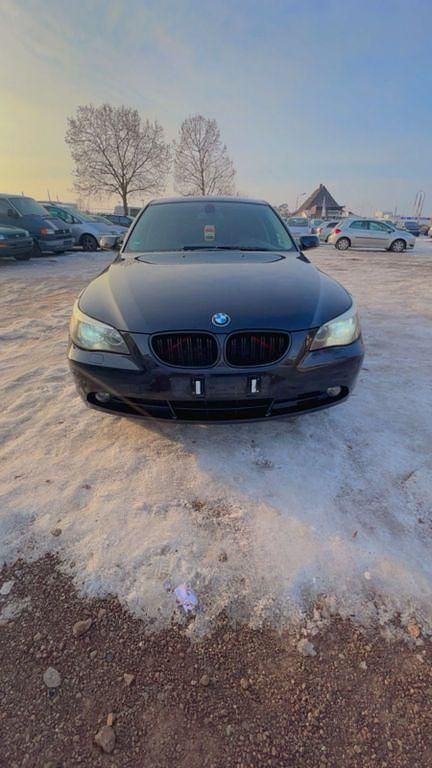Schwarz Gebraucht 2006 BMW 520 Limousine | 3.499 € (Fairer Preis) - Bild 1/4