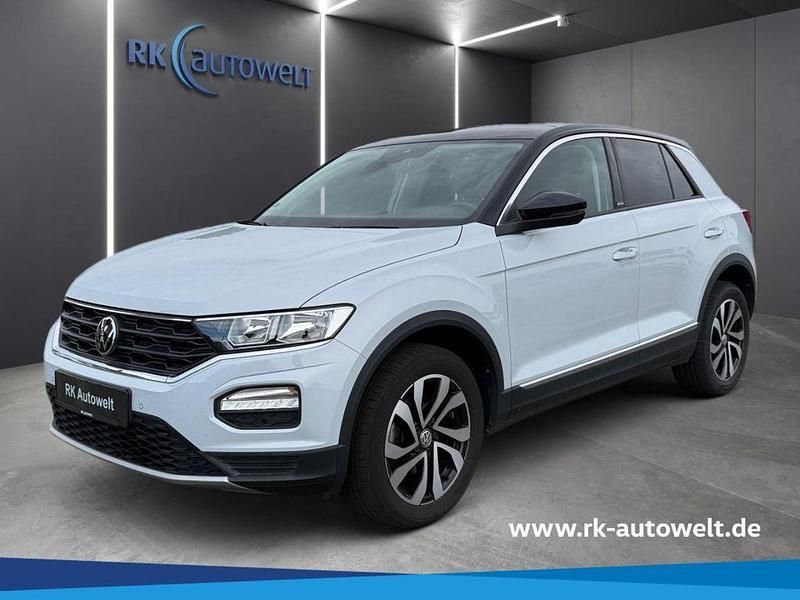 Weiss Gebraucht 2021 VW T-Roc Active SUV | 19.990 € (Fairer Preis) - Bild 1/4