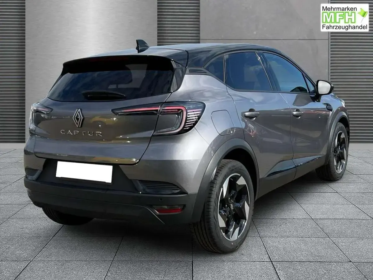 Neu Renault Captur Techno 140 PS (102 kW) 2026 Stahlgrau + blackpearl... SUV