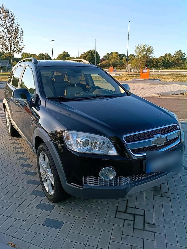 Schwarz Gebraucht 2008 Chevrolet Captiva SUV | 3.699 € (Fairer Preis) - Bild 1/4