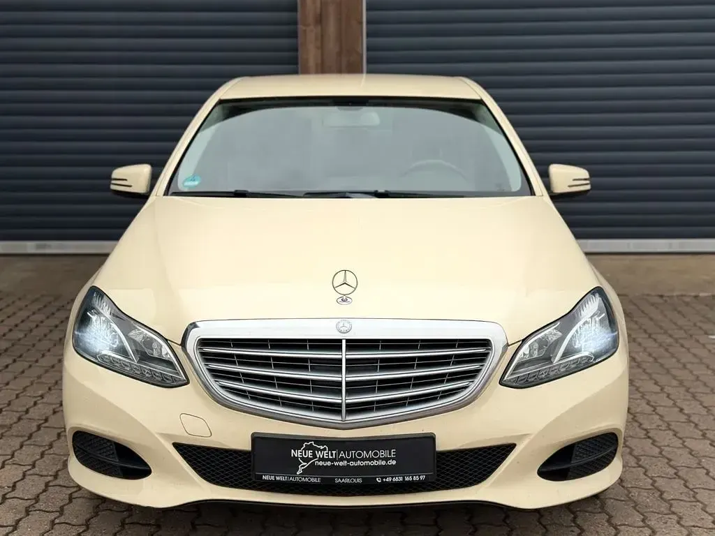 Gebraucht Mercedes E200 136 PS (100 kW) 2014 Gelb Limousine
