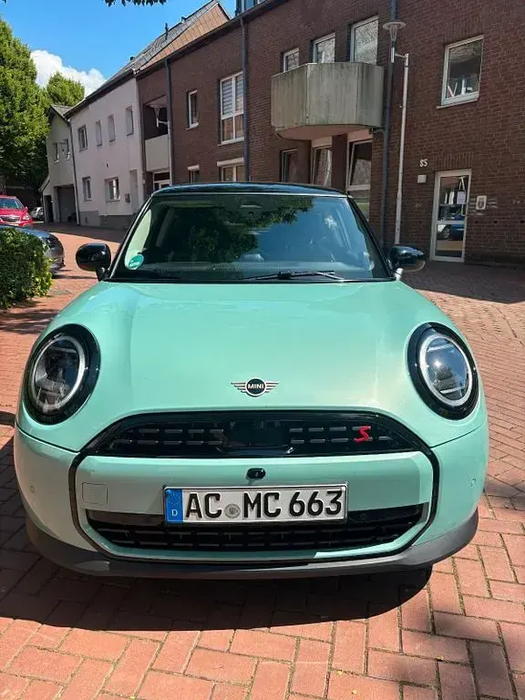 Używany Mini Cooper S 204 KM (150 kW) 2025 Zielony Hatchback