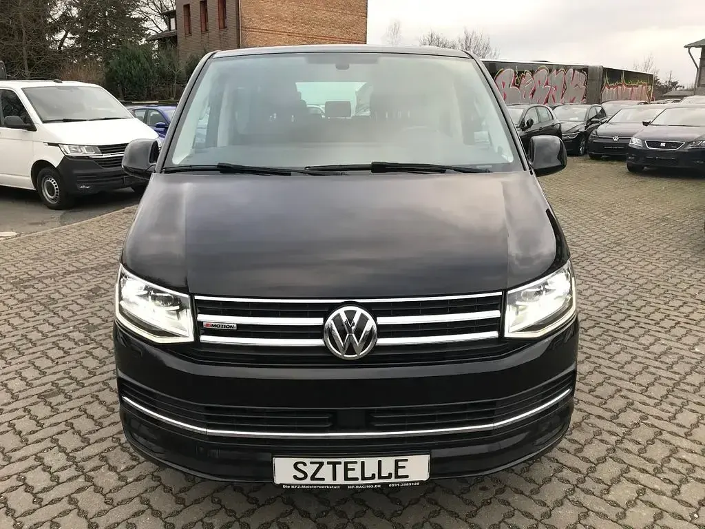 Gebraucht VW Multivan Highline 204 PS (150 kW) 2017 Schwarz Van / Kleinbus