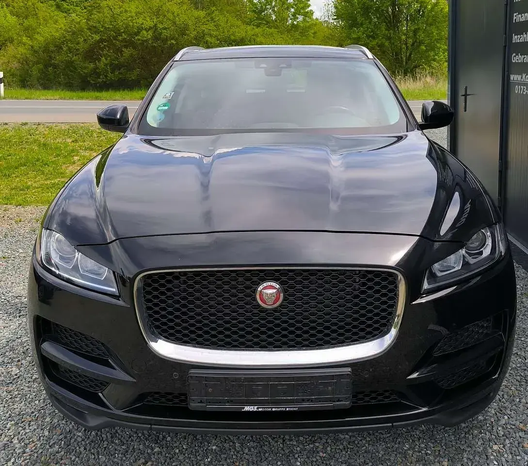 Gebraucht Jaguar F-Pace Pure 241 PS (177 kW) 2018 Narvik black SUV