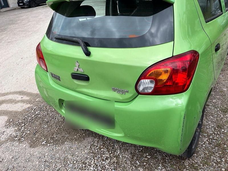 Gebraucht Mitsubishi Space Star 69 PS (50 kW) 2013 Grün Van / Kleinbus