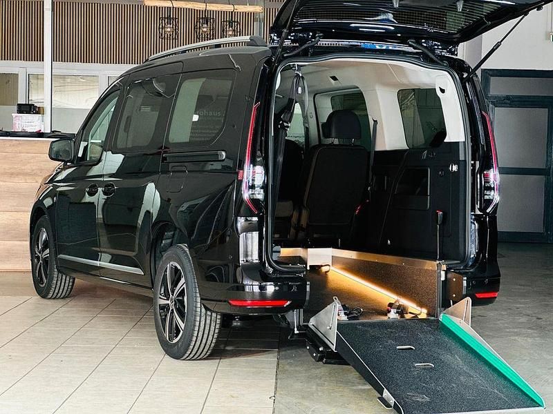 Neu VW Caddy Style 116 PS (85 kW) 2025 Schwarz Van / Kleinbus