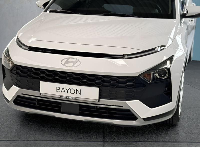 Weiß Gebraucht 2024 Hyundai Bayon SUV | 20.399 € (Guter Preis) - Bild 1/4