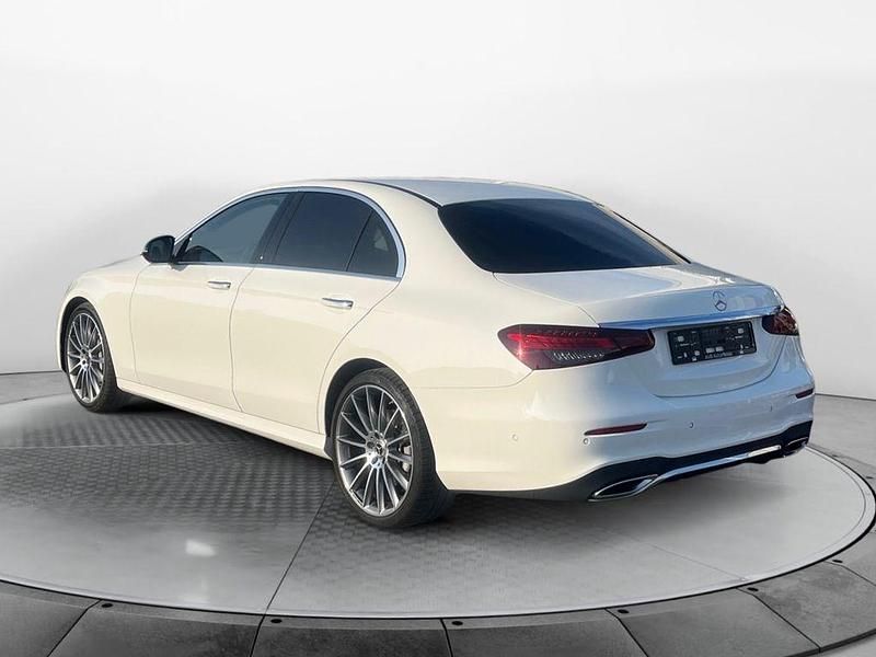 Gebraucht Mercedes E400 AMG 330 PS (242 kW) 2022 Polarweiss Limousine