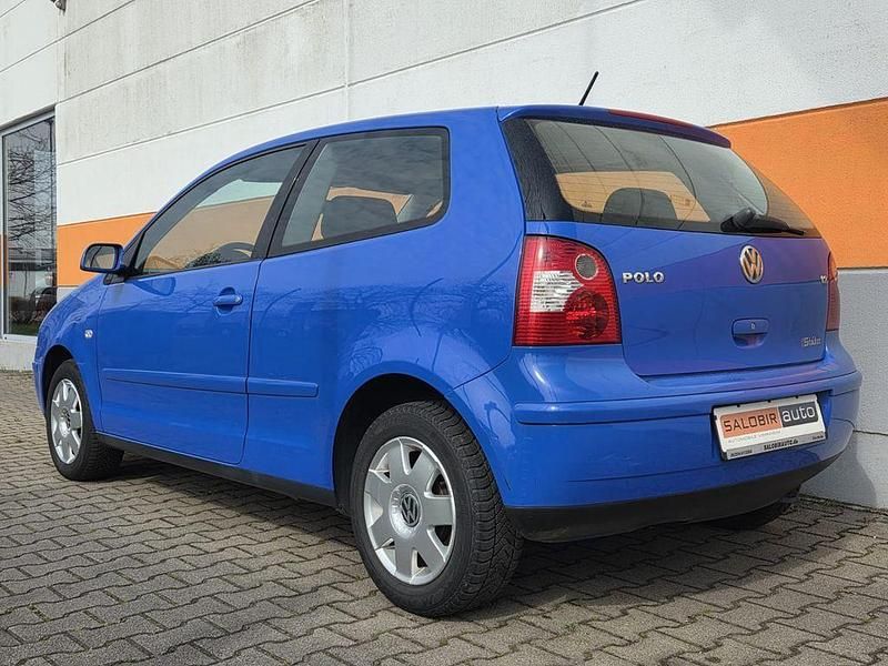 Gebraucht VW Polo Highline 64 PS (47 kW) 2003 Blau Kleinwagen