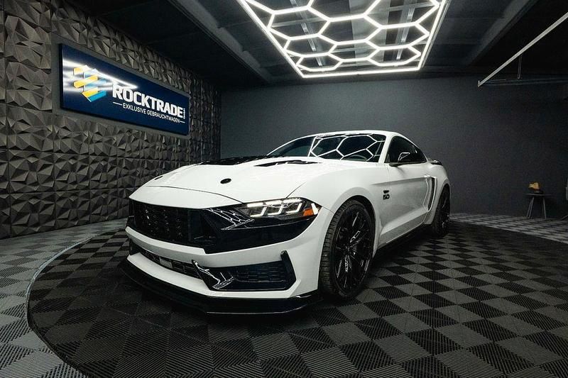 Weiß Gebraucht 2022 Ford Mustang GT Coupé | 39.990 € (Fairer Preis) - Bild 1/4