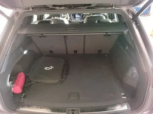 Gebraucht VW Touareg R 462 PS (339 kW) 2025 Grau SUV